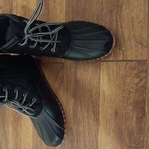 Crown Vintage "Duck" Boots